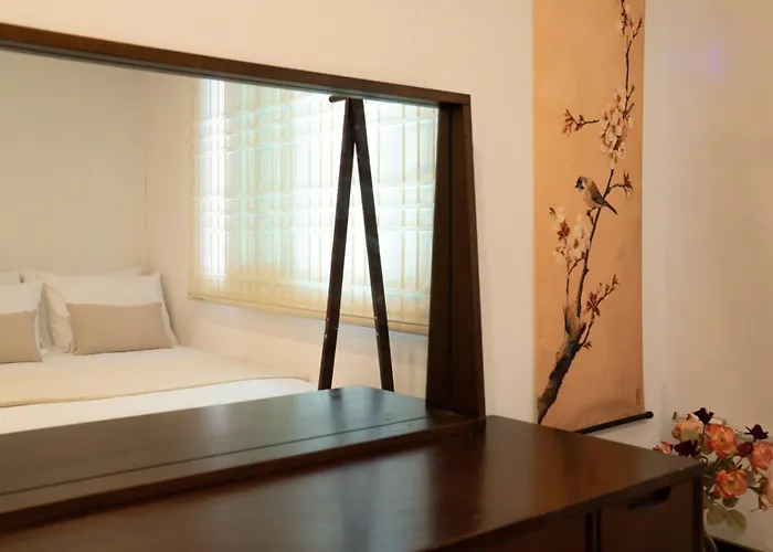 Villa 오픈할인 독립문역 2분 3룸 1층 경복궁 명동 전통시장 홍대 *
