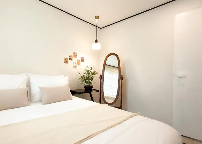 오픈할인 독립문역 2분 3룸 1층 경복궁 명동 전통시장 홍대 Villa *